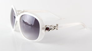 丹陽(yáng)眼鏡直銷 韓國(guó)切邊鑲鉆眼鏡，時(shí)尚眼鏡的不二之選